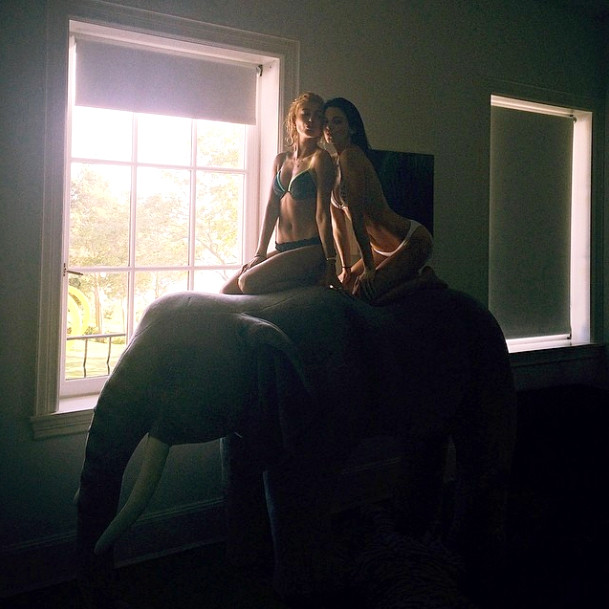 Kendall Jenner, Hailey Baldwin, Instagram Kendall Jenner, Hailey Baldwin, Instagram